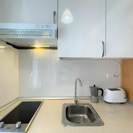 Cómodo y acogedor apartamento en Madrid Centro Exterior foto